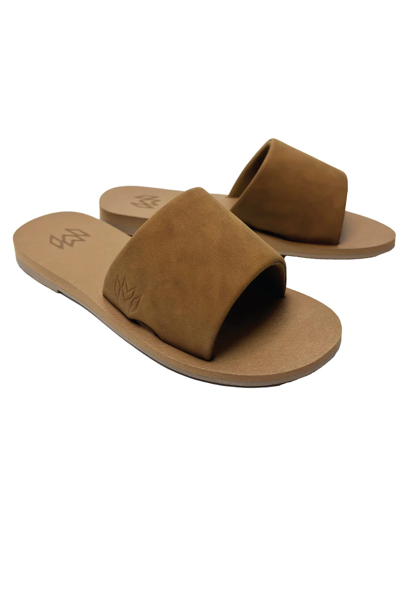 Ellie Saddle Slides