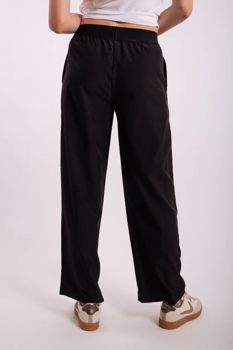 Art & Motion Lightweight Pants - Image 2
