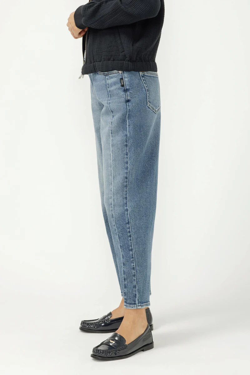 High Rise Slim Barrel Leg Jeans - Image 3