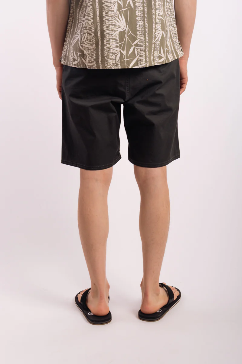 Weekend Elastic 2 19" Shorts - Image 2
