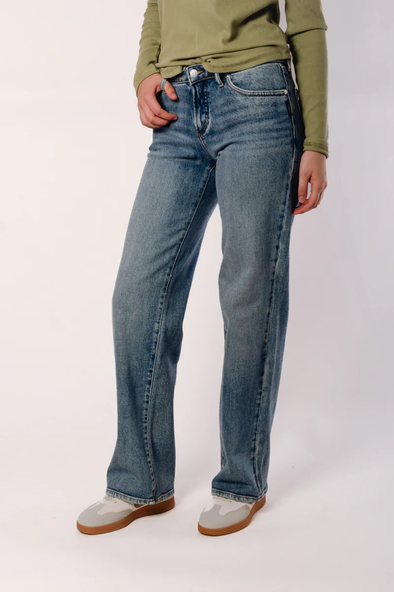 Loose & Low Straight Jeans - Image 2