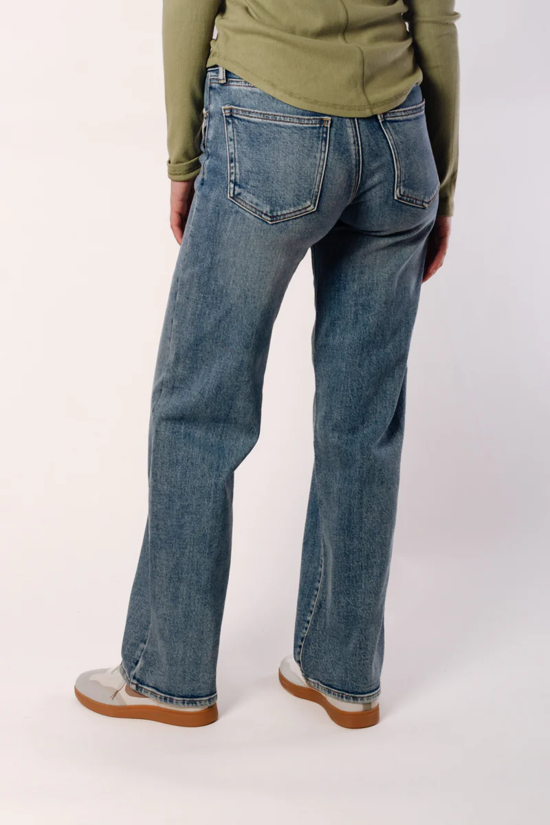 Loose & Low Straight Jeans - Image 4