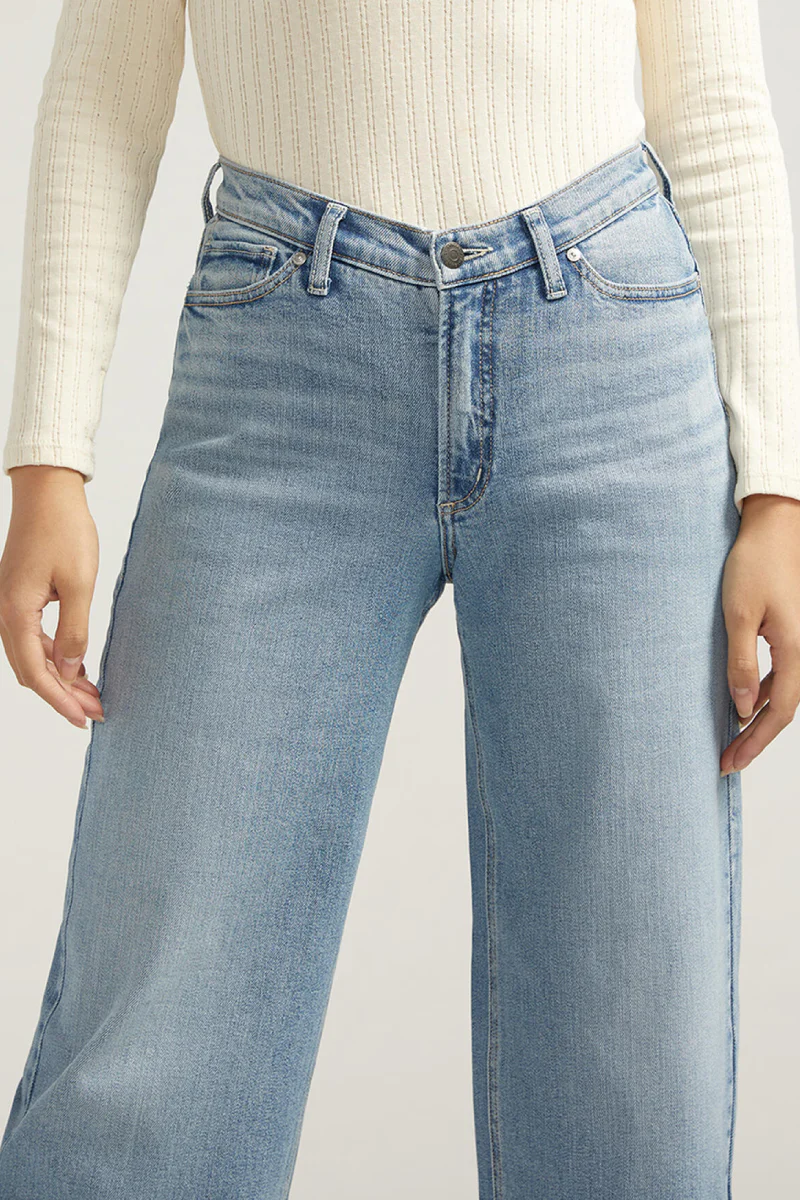V-Front High Rise Wide Leg Jeans - Image 4